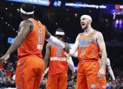 华体会登入-包含卡鲁索以75+%命中率砍下至少20分5断NBA历史第二人！的词条