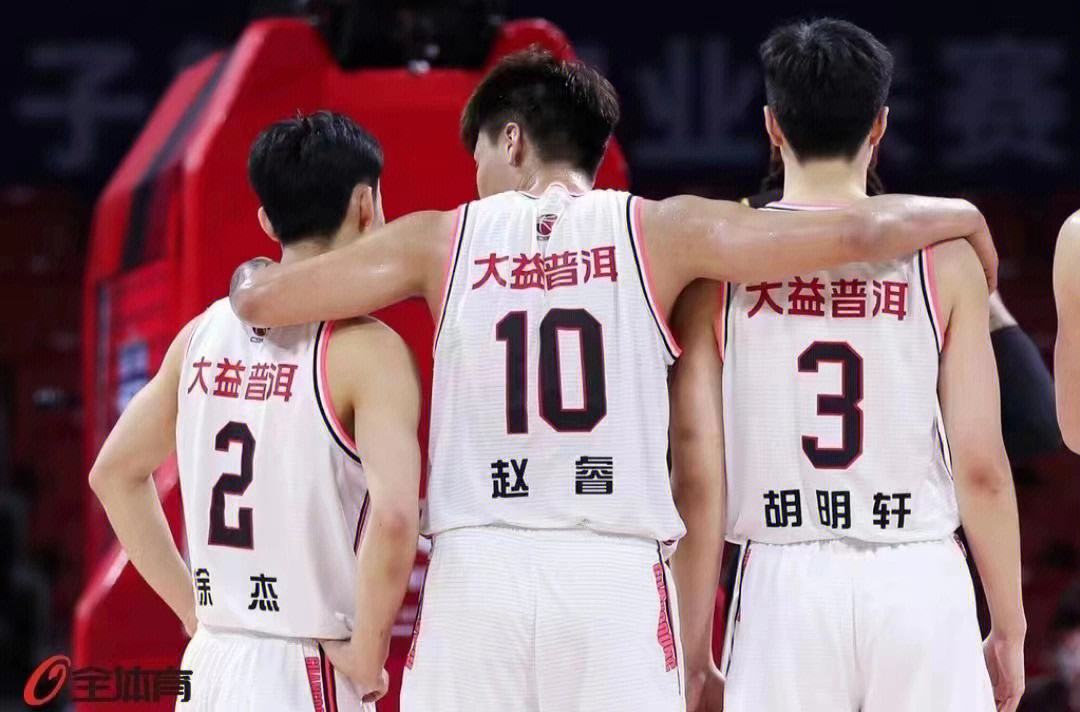 广东宏远队力争夺冠，壮志凌云再战球场的简单介绍