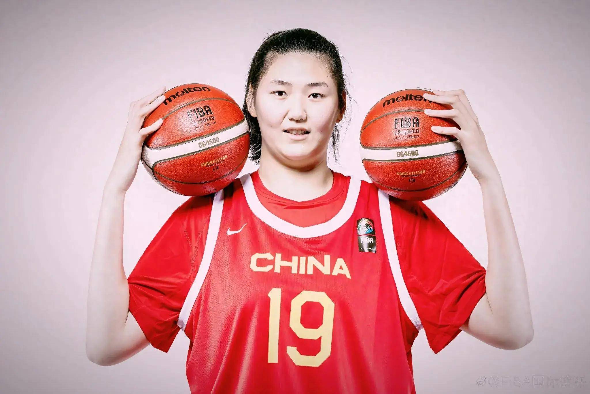 包含亚洲杯-张子宇11分钟13分中国女篮狂胜印尼51分的词条