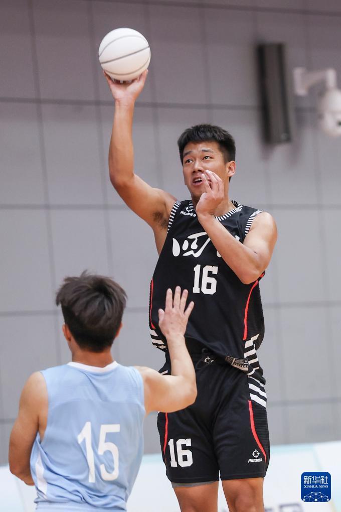 四川男篮抢夺胜利，逆转取胜